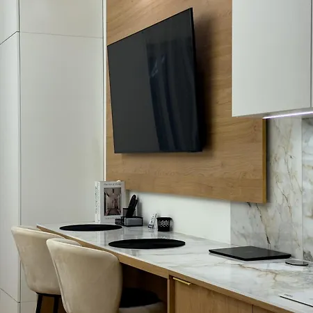 Апартаменты Urban Global Premium - 11th Floor, No 14 - Air Condition - Balcony - Free Garage Катовице