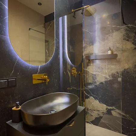 Apartmán Urban Global Premium, 11th Floor, No 14, Free Garage, Self Check-in, No Deposit *