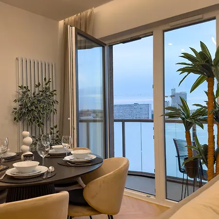 Apartmán Urban Global Premium, 11th Floor, No 14, Free Garage, Self Check-in, No Deposit Katovice