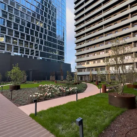 Urban Global Premium, 11th Floor, No 14, Free Garage, Self Check-in, No Deposit *