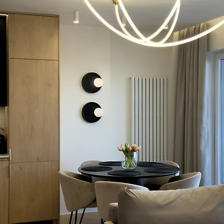公寓 Urban Global Premium - 11th Floor, No 14 - Air Condition - Balcony - Free Garage 卡托维兹