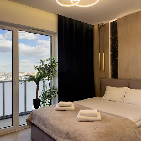 Urban Global Premium - 11th Floor, No 14 - Free Garage Katovice