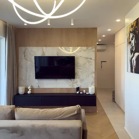 Urban Global Premium - 11th Floor, No 14 - Free Garage Daire