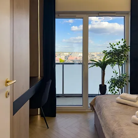 Urban Global Premium - 11th Floor, No 14 - Free Garage Katoviçe