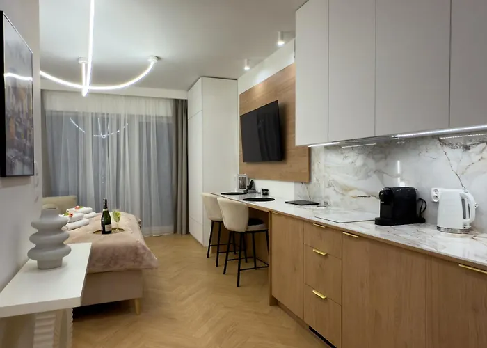 Urban Global Premium, 11th Floor, No 14, Free Garage, Self Check-in, No Deposit דירה קטוביץ