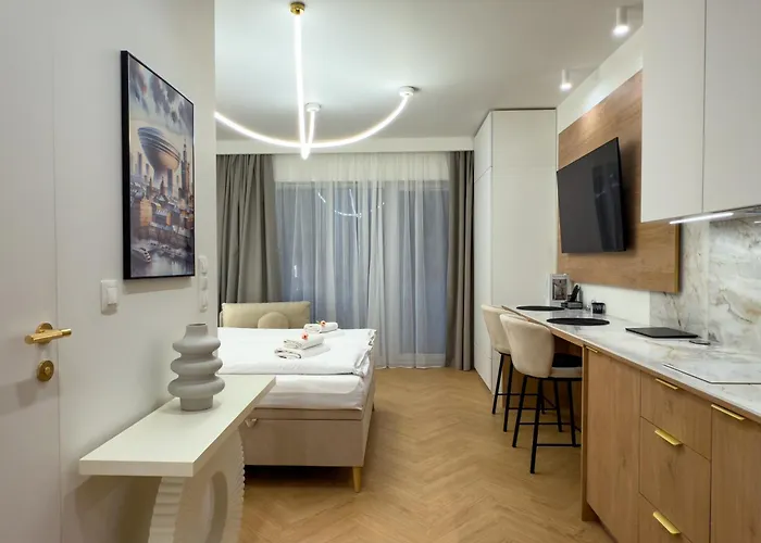 Urban Global Premium, 11th Floor, No 14, Free Garage, Self Check-in, No Deposit דירה קטוביץ