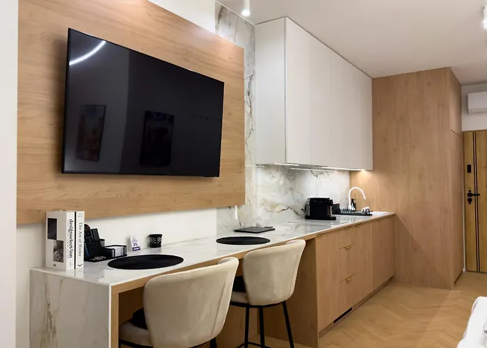 Urban Global Premium, 11th Floor, No 14, Free Garage, Self Check-in, No Deposit * Katowice