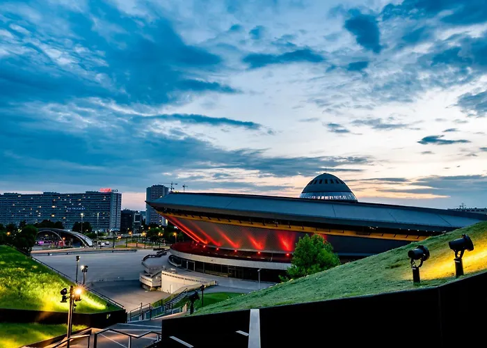 דירה Urban Global Premium, 11th Floor, No 14, Free Garage, Self Check-in, No Deposit