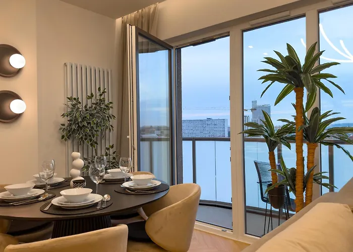 דירה Urban Global Premium, 11th Floor, No 14, Free Garage, Self Check-in, No Deposit קטוביץ