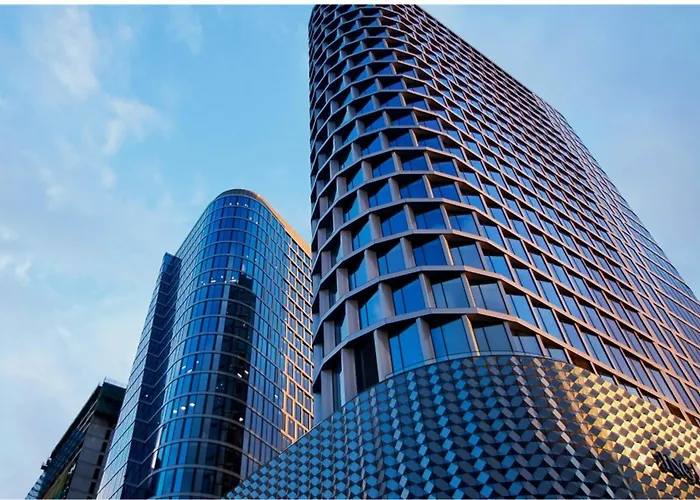 דירה Urban Global Premium, 11th Floor, No 14, Free Garage, Self Check-in, No Deposit קטוביץ